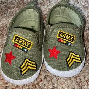 Crib shoes